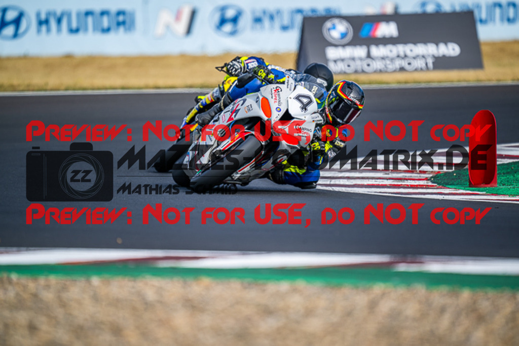 MaZZes_FotoMatrix_220625_2345 | PROSUPERSTOCK