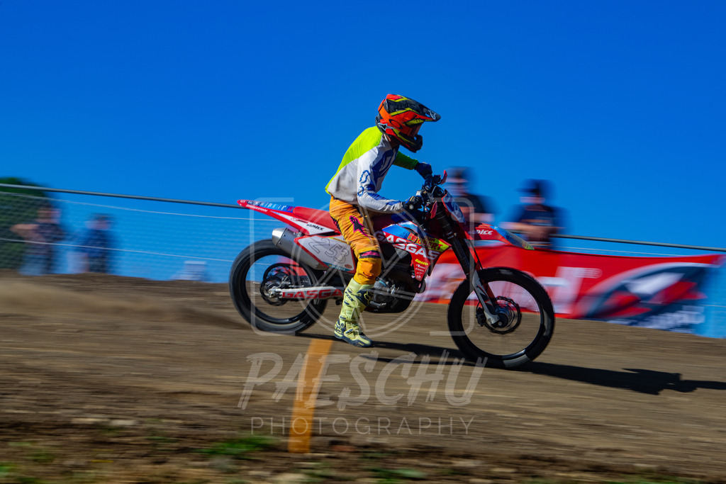 Se E+R (553) | Paeschuphoto Shop - Wer nicht sucht der auch nicht findet.Ob Motocrossbilder oder von einem besuchtem Spiel, Hauptsache Action. - Realisiert mit Pictrs.com