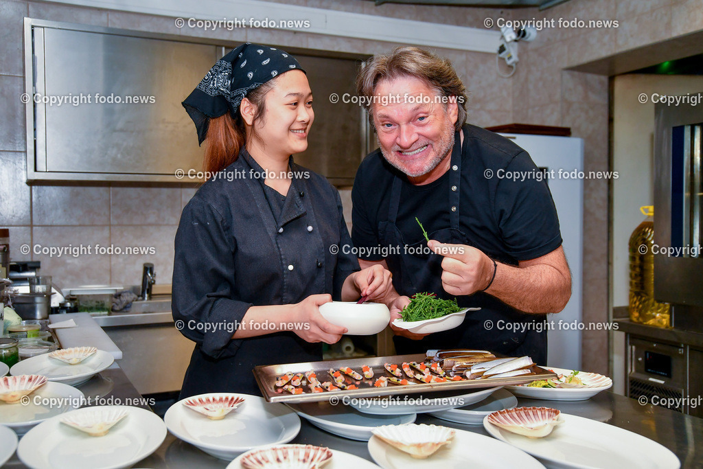 LeBüsch_ Heinz Hanner_ 22.02.2023-13 | 22.02.2023, Linz, AUT, LeBüsch, im Bild Heinz Hanner (Koch) und Creamy (Köchin)