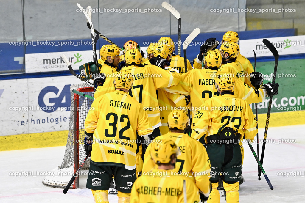 ATSE Graz vs. EHC Lustenau | Jubel EHC Lustenau Mannschaft, ATSE Graz vs. EHC Lustenau, ATSE Graz vs. EHC Lustenau am 14.02.2026 in Graz (Merkur Eishalle ), Austria, (Photo by Bernd Stefan)