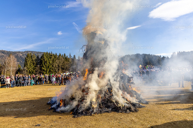 Bärentreiben in Steuerberg | Bildershop von pixelworld.at - Realisiert mit Pictrs.com