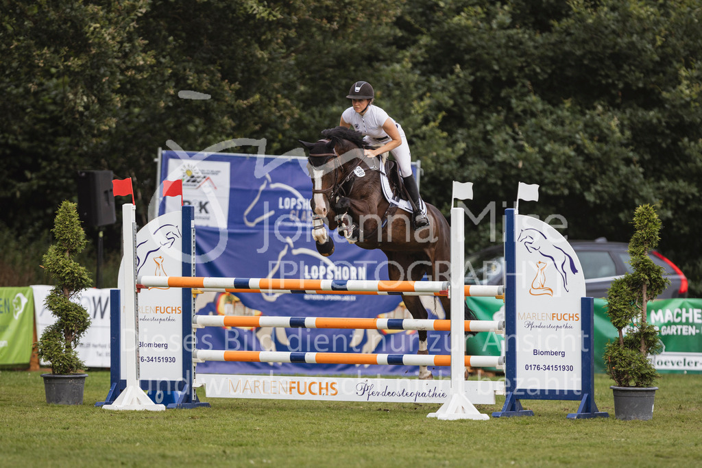 240719_LC_Youngster-M-303 | Deine schönsten Turniermomente als professionelle Fotos! Entdecke hochwertige Pferdesport-Fotografie im Online-Shop. Jetzt Fotos finden & bestellen!