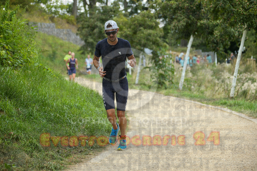 250824_1354_EX1_4189 | Sportfotografie im Rhein-Sieg Kreis, Köln, Bonn, NRW, Rheinland Pfalz, Hessen, etc. Unser Tätigkeitsfeld umfasst den Laufsport vom Volkslauf über den Marathon, Duathlon, Triathon bis zum Ultralauf wie Kölnpfad Ultra oder Schindertrail.