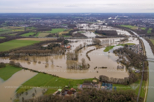 Schermbeck231204175Lippe | Luftbild vom Hochwasser der Lippe, Weihnachtshochwasser 2023, Fluss Lippe tritt nach starken Regenfällen über die Ufer, Überschwemmungsgebiet am Gut Haus Hagenbeck, Brücke der Autobahn A31 über die Lippeaue Holsterhausen, Wesel-Datteln-Kanal, Östrich, Dorsten, Ruhrgebiet, Nordrhein-Westfalen, Deutschland
