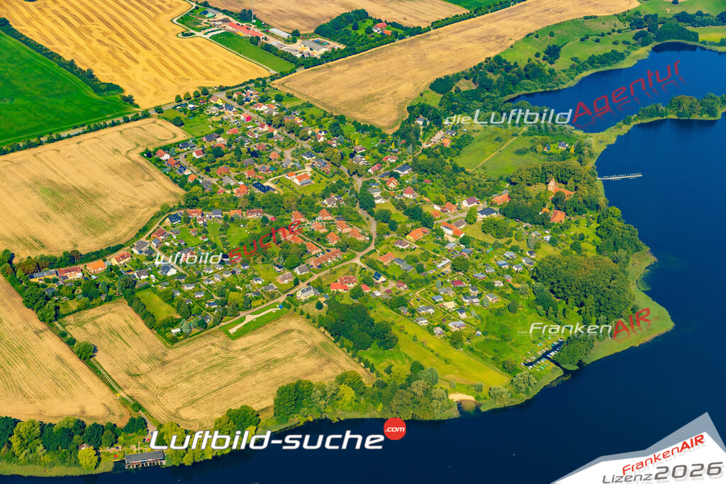 Luftaufnahme  Leezen - Die Luftaufnahme wurde 2025 vom UL-Flugzeug heraus erstellt ( ohne Drohne ) - Hochauflösende Luftaufnahme - für professionelle Ausdrucke geeignet. Die Geschenkidee !Mit Lizenz und Bildrechte bestellbar