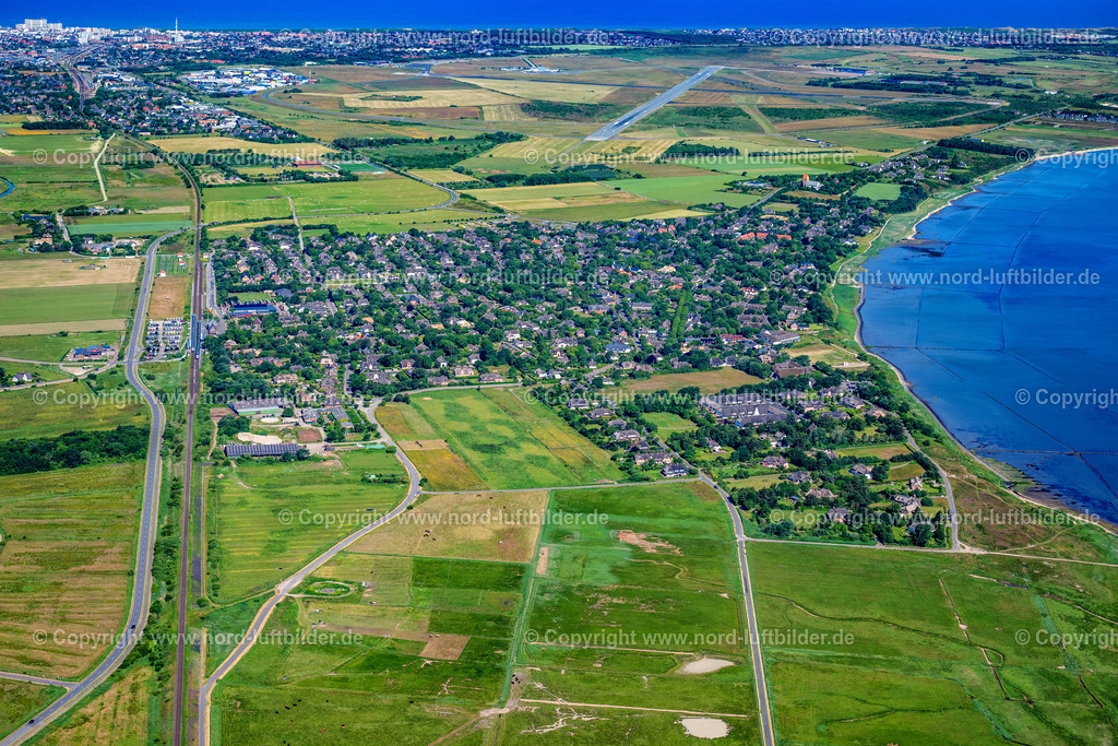 Sylt_Keitum_ELS_3460210625 | SYLT 13.08.2025 Ortsansicht an der Meeres-Küste in Keitum auf der Insel Sylt im Bundesland Schleswig-Holstein, Deutschland. // Townscape on the seacoast in Keitum at the island Sylt in the state Schleswig-Holstein, Germany. Foto: Martin Elsen