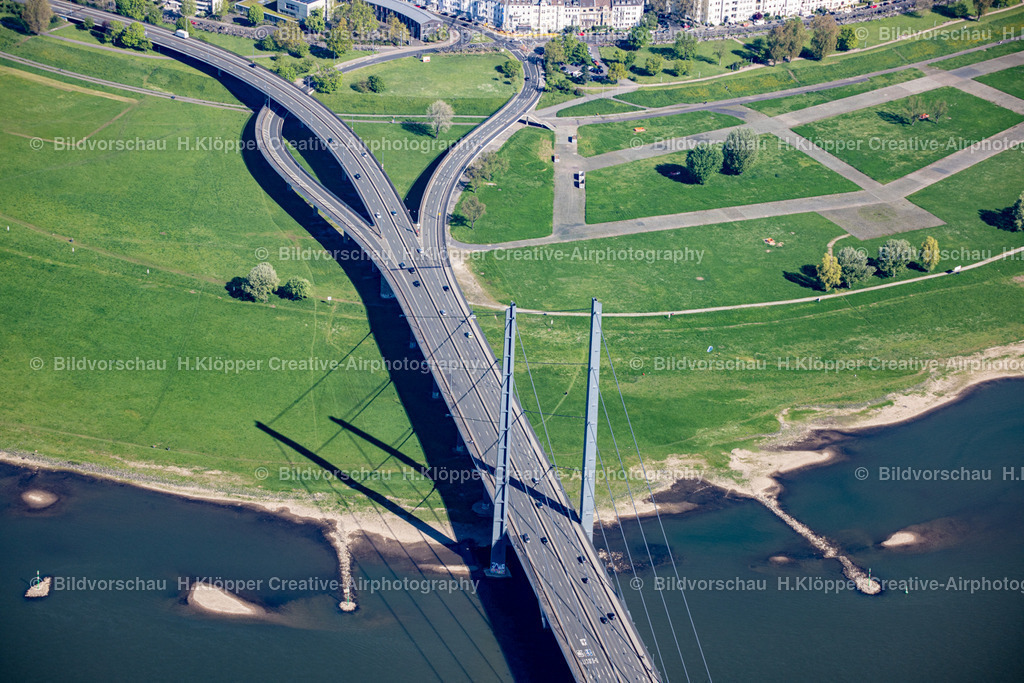 Luftbild Düsseldorf Rheinkniebrücke_ Deutschland_ Europa- 439A3504 | Luftbildfotografie Hermann Klöpper/ Creative-Airphotography - Realisiert mit Pictrs.com