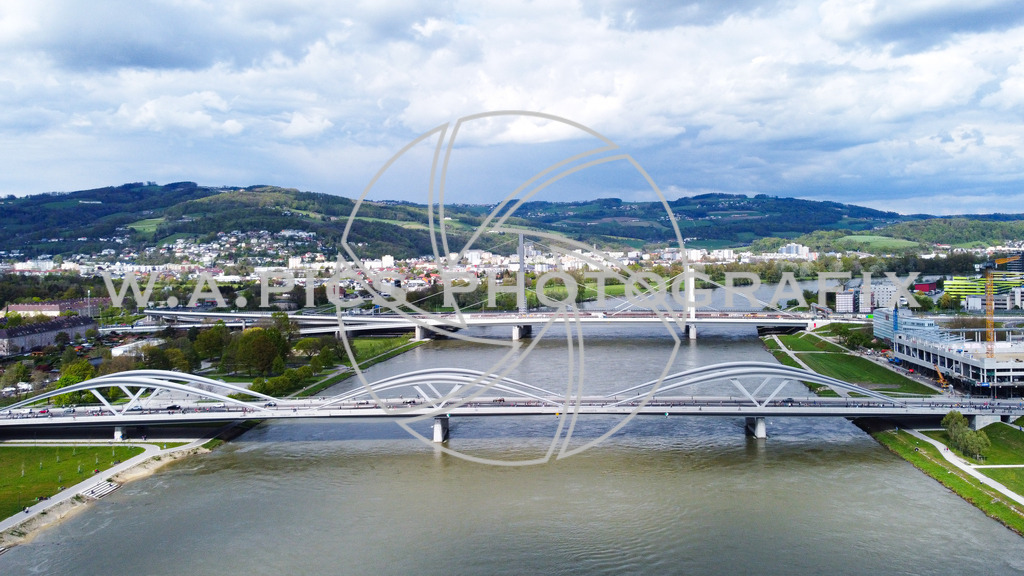 Aloha Events 3 BRÜCKENLAUF Linz 2023 | DCIM\100MEDIA\DJI_0078.JPG