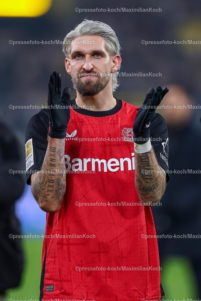 BVB10012502345 | 10.01.2025, Fußball, Borussia Dortmund - Bayer 04 Leverkusen, 1. Fußball Bundesliga, 16. Spieltag, Signal Iduna Park, Saison 2024 2025: Robert Andrich (Bayer04 Leverkusen #8)DFB regulations prohibit any use of photographs as image sequences and or quasi-video.