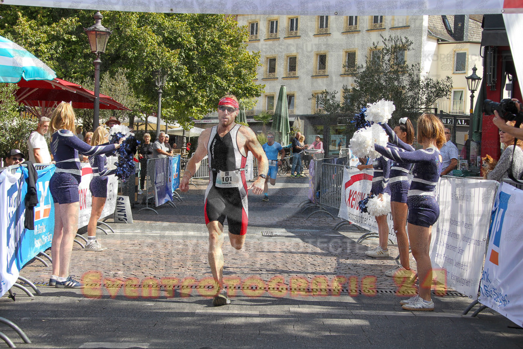 250824_1222_EV4_9193 | Sportfotografie im Rhein-Sieg Kreis, Köln, Bonn, NRW, Rheinland Pfalz, Hessen, etc. Unser Tätigkeitsfeld umfasst den Laufsport vom Volkslauf über den Marathon, Duathlon, Triathon bis zum Ultralauf wie Kölnpfad Ultra oder Schindertrail.