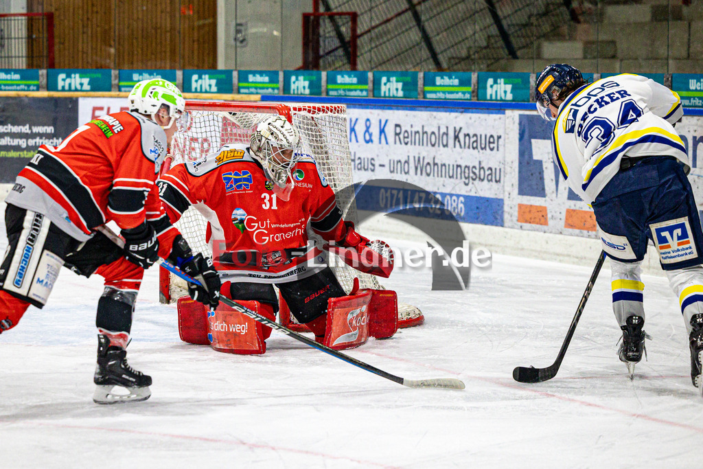 TSV Peißenberg MINERS gegen EHC Waldkraiburg DIE LÖWEN | Eishockey Bayernliga Herren Vorrunde 2024/25, TSV Peißenberg MINERS gegen EHC Waldkraiburg DIE LÖWEN, 20250124,Korbinian SERTL (MINERS Goali 31) in Aktion,2025-01-24 in Peißenberg (Eisstadion Peißenberg)Korbinian SERTL (MINERS Goali 31)Copyright: WolfgangxLindner foto-lindner.de