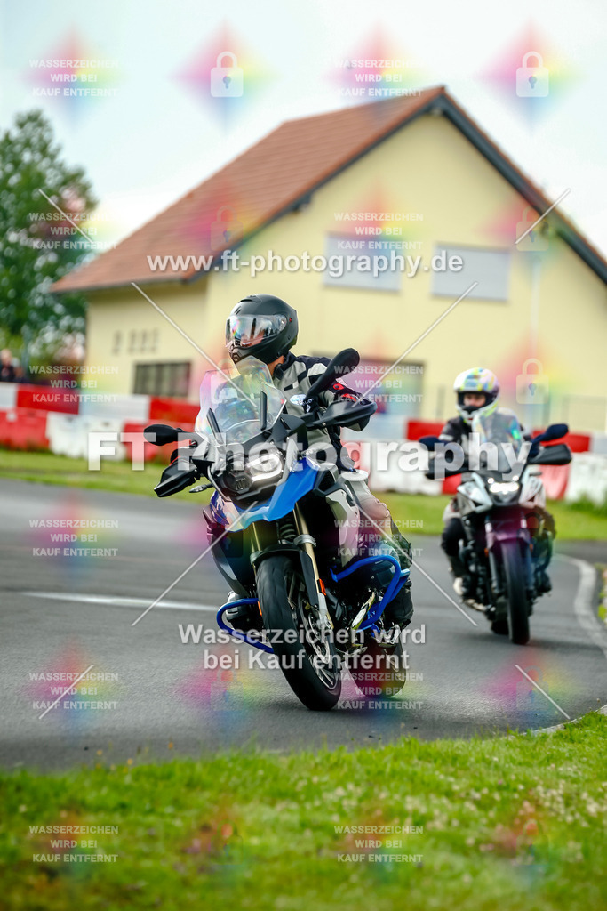 VBK-4053 | Hier findet Ihr Bilder von Touristenfahrten auf der Nürburgring Nordschleife oder von anderen Veranstaltungen die ich besucht habe. Viel Spass beim Durch Schauen 
