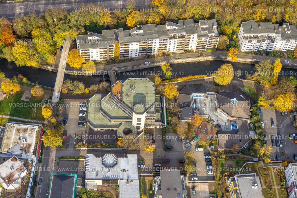 Hagen251102603 | Luftbild, AOK Sitz, Kirche Am Widey, herbstliche Bäume, Mittelstadt, Hagen, Ruhrgebiet, Nordrhein-Westfalen, Deutschland
