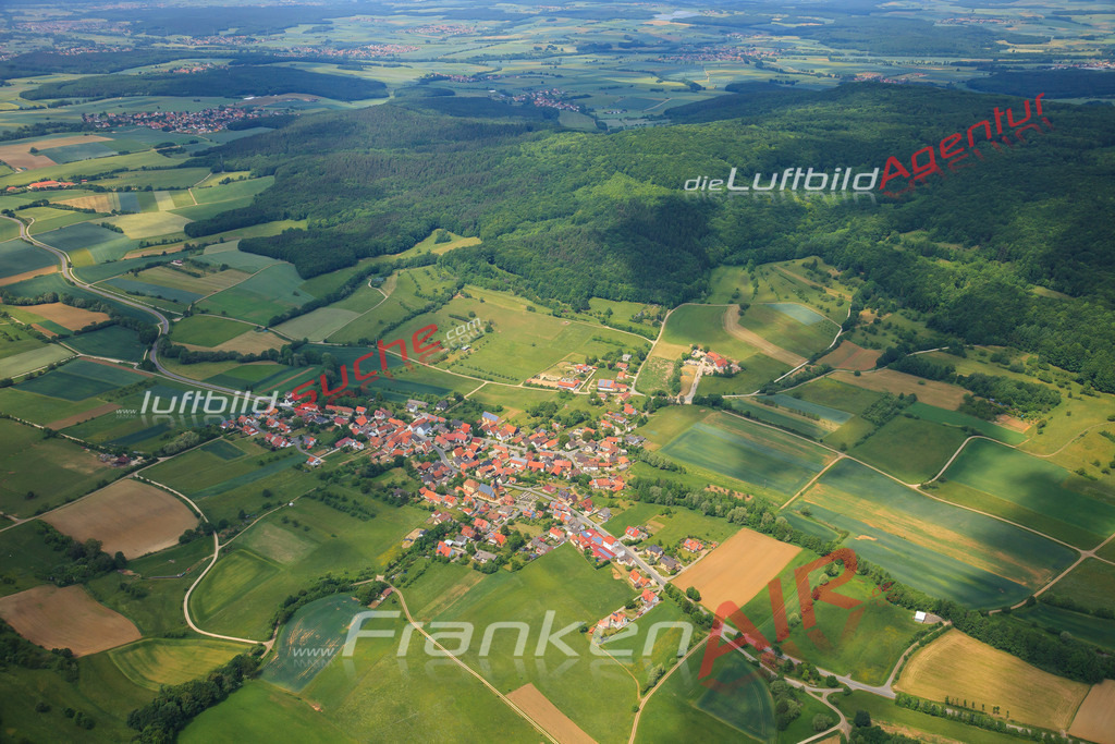 Luftbild von Lohndorf Litzendorf - Luftaufnahme wurde 2012 von https://frankenair.de mittels Flugzeug (keine Drohne) erstellt - die Geschenkidee