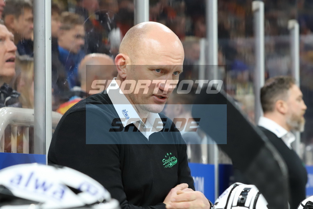 Boris Blank AC SCB | Boris Blank AC SCB - Realisiert mit Pictrs.com