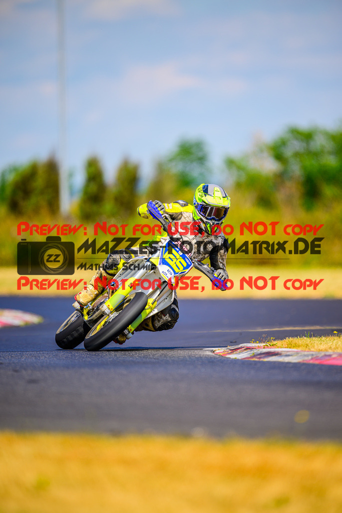 MaZZes_Fotomatrix_20250704_6007705_5496 | GELB