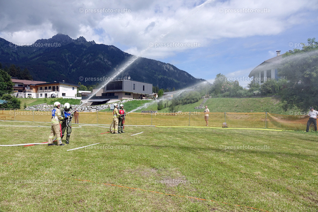 news-2022-Juli09-FF-Nassleistungsbewerb-Hoefen-Sony-DSD02768 | Info aus dem Bezirk Reutte/Ausserfern Tirol sowie eine umfangreiche Bilddatenbank über die gesamte Region: Lechtal, Talkessel Reutte, Tannheimertal, Zwischentoren. Lech, Plansee, Zugspitze, Grenztunnel, B179, Fernpassstraße, Verkehr, Lawinen, Tradition, - Realisiert mit Pictrs.com
