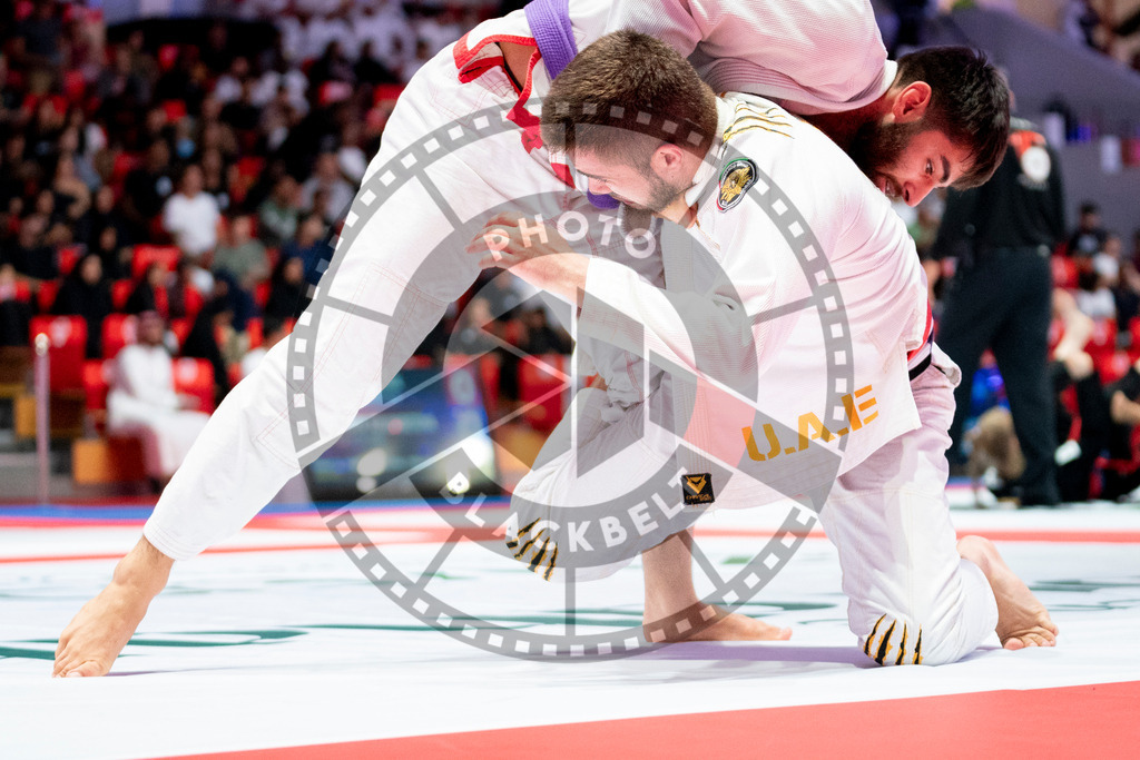 20231109PBB6214 | Fighters compete during the AJP World Professional Championship in the Mubadala Arena in Abu Dhabi, Arab United Emirates, on November 9, 2023.