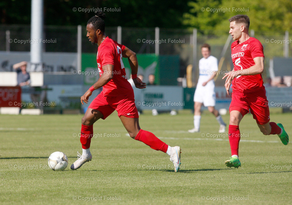 A_LUI_27042024_14 | SPORT,FUSSBALL,LT1 OOE LIGA ASKOE OEDT-UNION EDELWEISS LINZ 27.04.2024 IM BILD: EMMANUEL CHINONSO EZIKWE UND ARNE AMMERER (BEIDE OEDT) FOTO:FOTOLUI