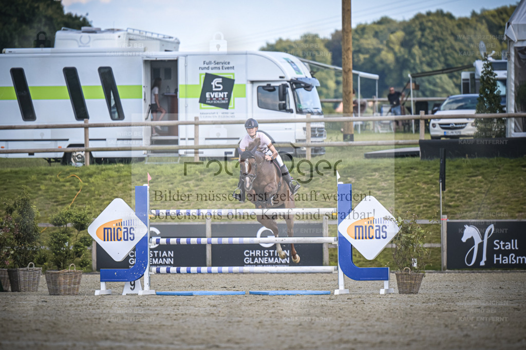 DOS_0696 | Entdecke hochwertige Reitturnierfotos von Foto Oger. Professionell, emotional und authentisch – jetzt Lieblingsmomente im Shop bestellen. - Realisiert mit Pictrs.com