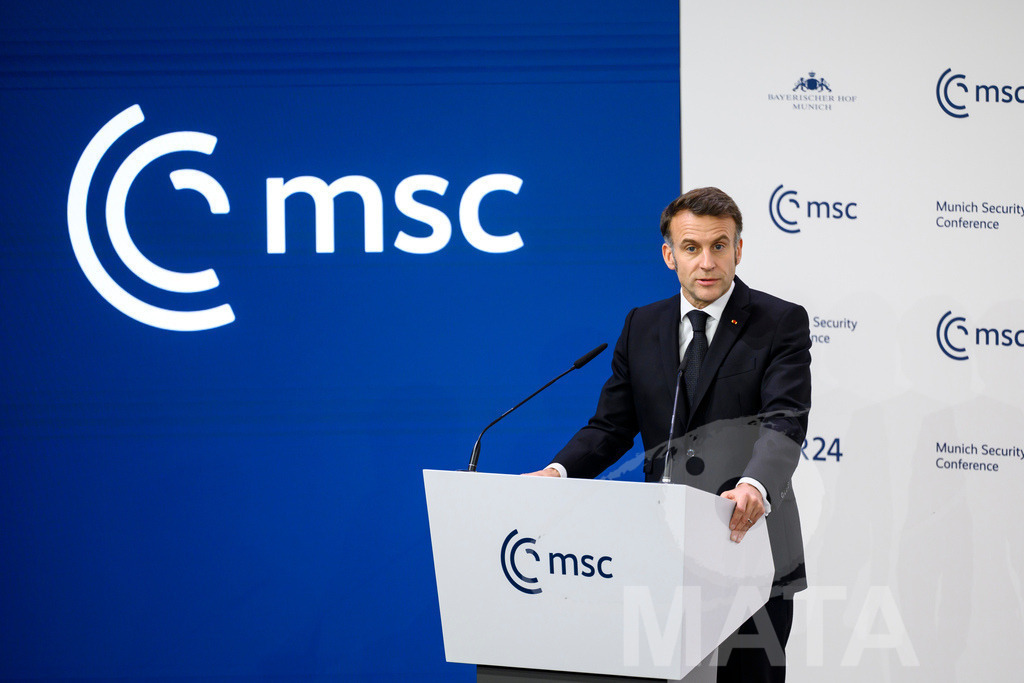 _DWI3870 | MATA IndoCon - Realisiert mit Pictrs.com