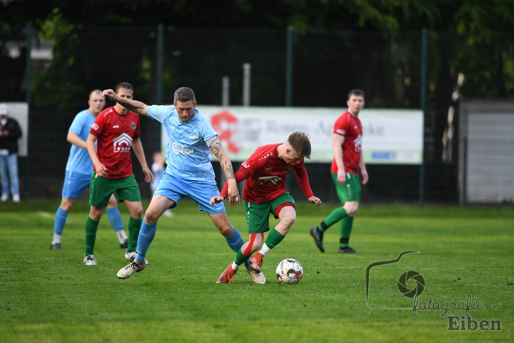 BV Bockhorn-SG FriPe | Relegation zur Kreisliga; BV Bockhorn (blau)-SG FriPe (rot) am 05.06.2025 in Oldenburg/Ofenerdiek (Lagerstraße), Photo: Philip Eiben 2025 - Realisiert mit Pictrs.com