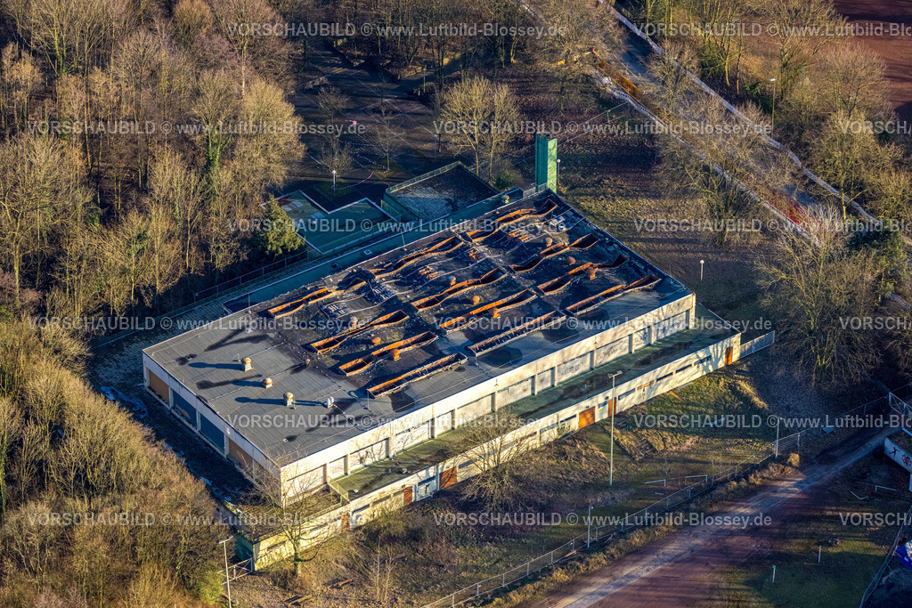 Gladbeck240107935 | Luftbild, abgebrannte Turnhalle an der Enfieldstraße, Rentfort, Gladbeck, Ruhrgebiet, Nordrhein-Westfalen, Deutschland