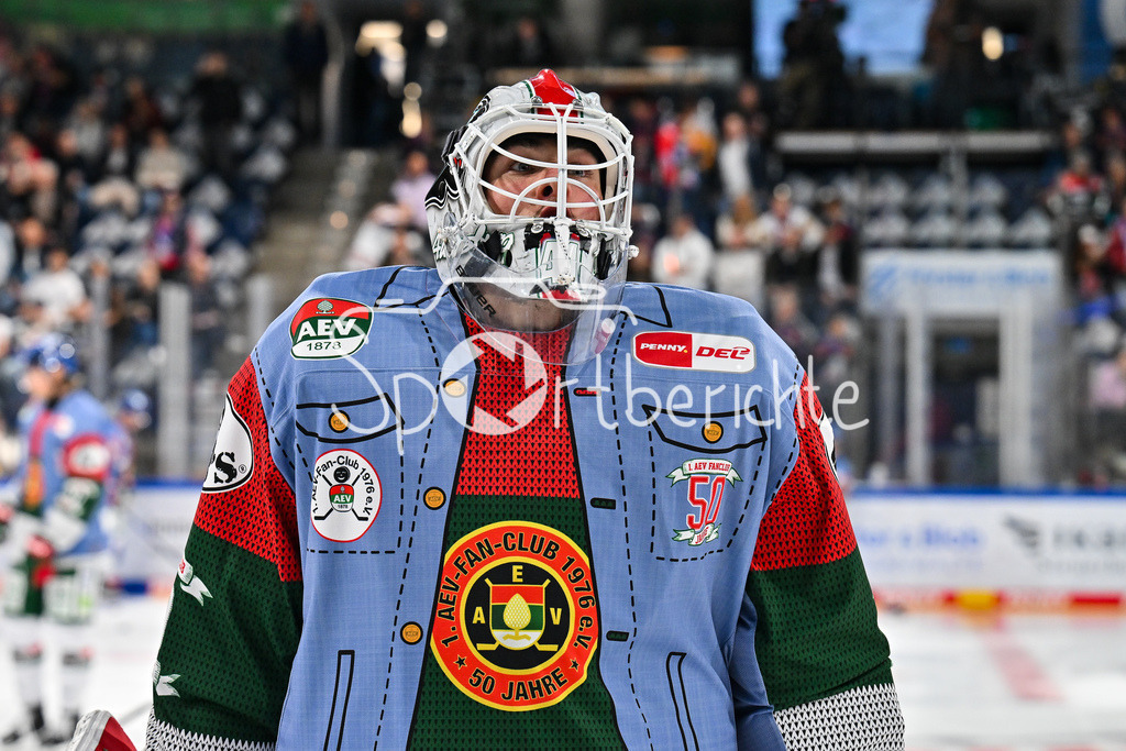 Nürnberg Ice Tigers - Augsburger Panther | Im Bild Peyton JONES (Augsburger Panther 41) beim warmup vor der Partie im neuen Aufwärmtrikot der Panther - 1. AEV Fancub / DEL: Nürnberg Ice Tigers - Augsburger Panther; PSD Bank Nürnberg ARENA am 12.09.2025