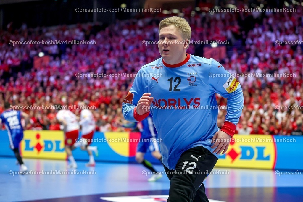 EHF22012603114 | 22.01.2026, Handball, Men's EHF EURO 2026, Frankreich - Dänemark, Jyske Bank Boxen in Herning, Dänemark, Main Round:  Emil Nielsen (Denmark #12)