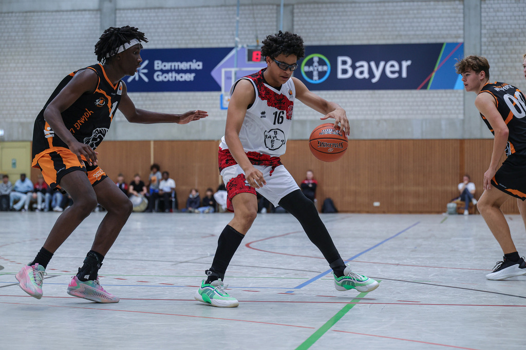 JBBL BAYER GIANTS vs Young Lions Wuppertal-115 | Fotos von Basketballspielen aus dem Raum NRW fotografiert von Gero Mueller-Laschet und Daniel Schaefer - Realisiert mit Pictrs.com