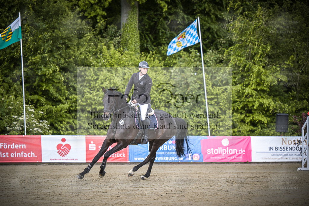 DOS_7260 | Entdecke hochwertige Reitturnierfotos von Foto Oger. Professionell, emotional und authentisch – jetzt Lieblingsmomente im Shop bestellen. - Realisiert mit Pictrs.com