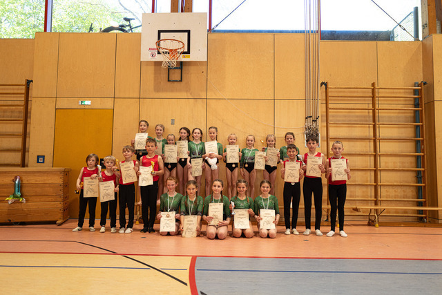 20260425 Gerätturnen  Vormittag Siegerehrung | Landkreismeisterschaften Erding 2026Datum: 20260425Ort: Erding(DE) - Sempt-Sporthalle, 20, Pretzener Weg, Altenerding, Pretzen, Erding, Landkreis Erding, Bayern, 85435, DeutschlandFotograf: Christian Habel