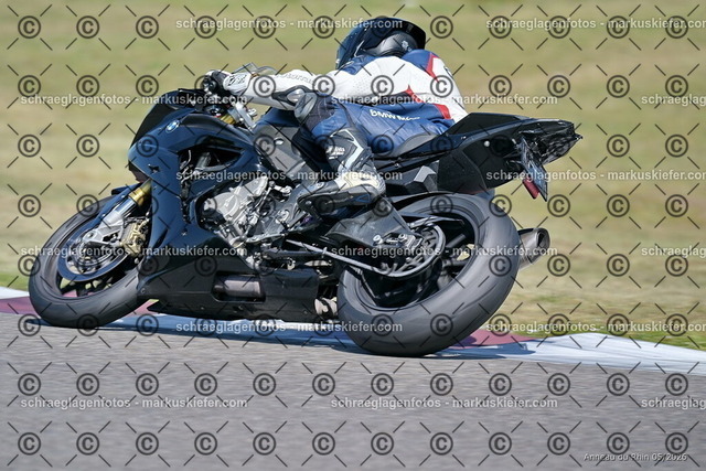 26BT01-1646 | markuskiefer.com - Realisiert mit Pictrs.com
