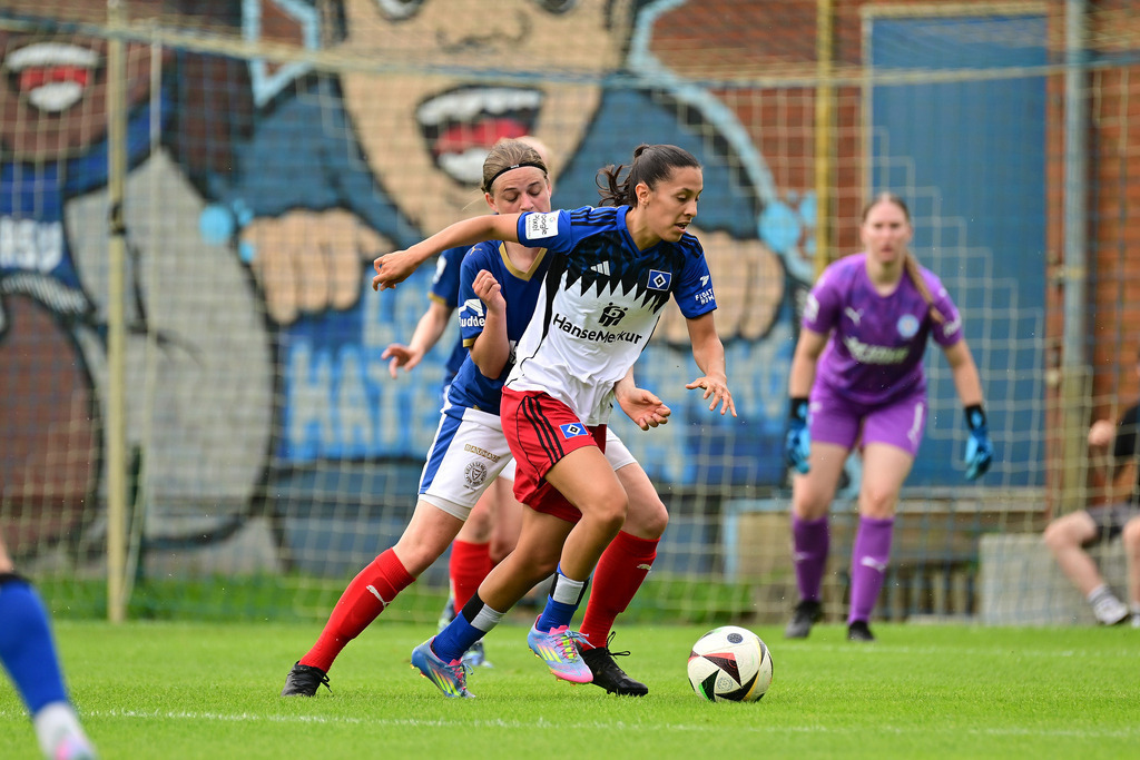 Fußball I Frauen I Saison 2025-2026 I Testspiel I Hamburger SV - Holstein Kiel | Der Sportfotograf. - Realisiert mit Pictrs.com