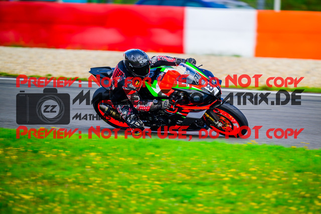 MaZZes_FotoMatrix_240910_6007705_8362 | ROT