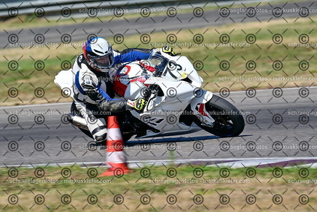 26bt04-0643 | markuskiefer.com - Realisiert mit Pictrs.com