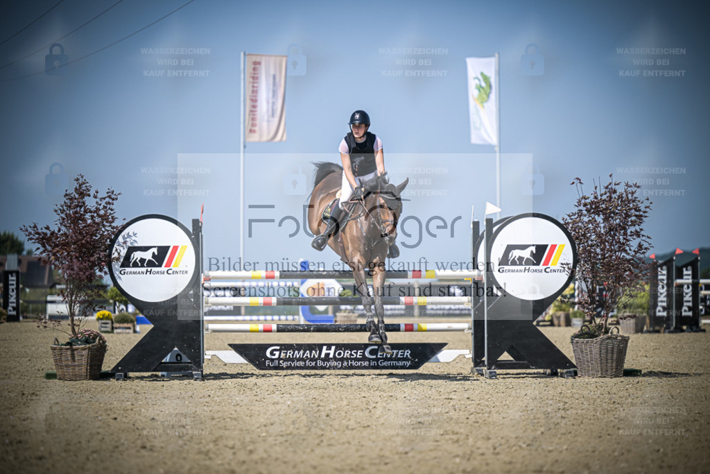 DOS_3538 | Entdecke hochwertige Reitturnierfotos von Foto Oger. Professionell, emotional und authentisch – jetzt Lieblingsmomente im Shop bestellen. - Realisiert mit Pictrs.com