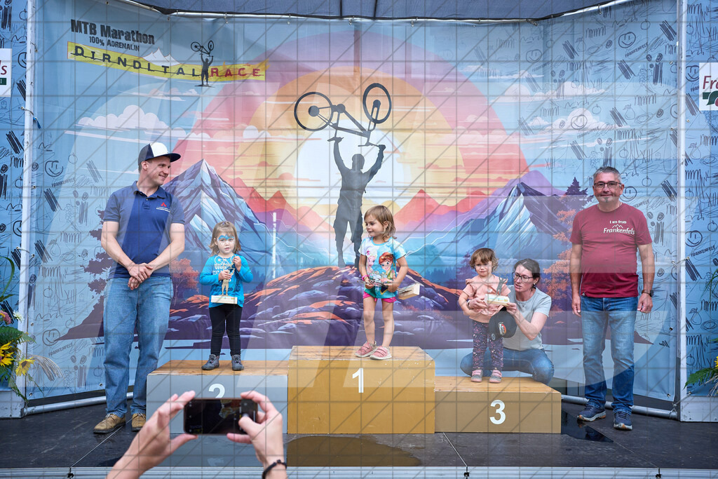 Betriebszentrum Laubenbachmühle, Frankenfels, Österreich - 13. September 2025: Dirndltal Race - Kids Race - SiegerehrungFotograf: Martin Bihounek / martinbihounek.com | 13. September 2025 Betriebszentrum Laubenbachmühle, Frankenfels, Österreich : Dirndltal Race - Kids Race - Siegerehrung •••••Photo by: Martin Bihounek / martinbihounek.comInsta: @martinbihounekcom