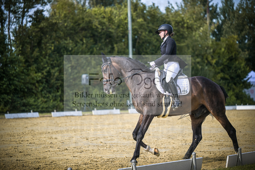 DOS_8799 | Entdecke hochwertige Reitturnierfotos von Foto Oger. Professionell, emotional und authentisch – jetzt Lieblingsmomente im Shop bestellen.Deutschlandweite Turnierfotografie. - Realisiert mit Pictrs.com