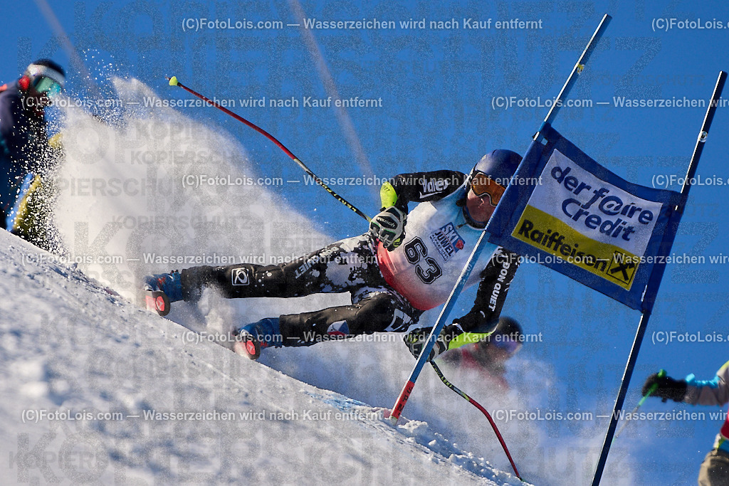 ALP4160_MASTERS-Cup_GS-A Herrn_Dvorak Leos | (C)FotoLois.com, Alois Spandl. FIS Masters-Cup Wildschönau, Giant Slalom auf der Piste Schatzberg GS, Siegerehrung auf dem Dorfplatz Niederau, Sa 13. Januar 2024.