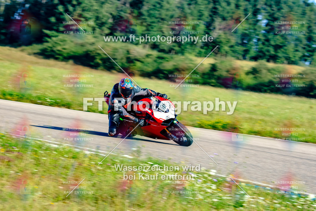 _TOU1600 | Hier findet Ihr Bilder von Touristenfahrten auf der Nürburgring Nordschleife oder von anderen Veranstaltungen die ich besucht habe. Viel Spass beim Durch Schauen 