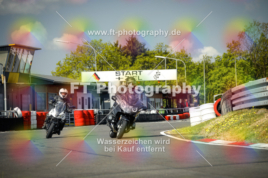 OBK_Mai_Volker_Adam-10591 | Hier findet Ihr Bilder von Touristenfahrten auf der Nürburgring Nordschleife oder von anderen Veranstaltungen die ich besucht habe. Viel Spass beim Durch Schauen 