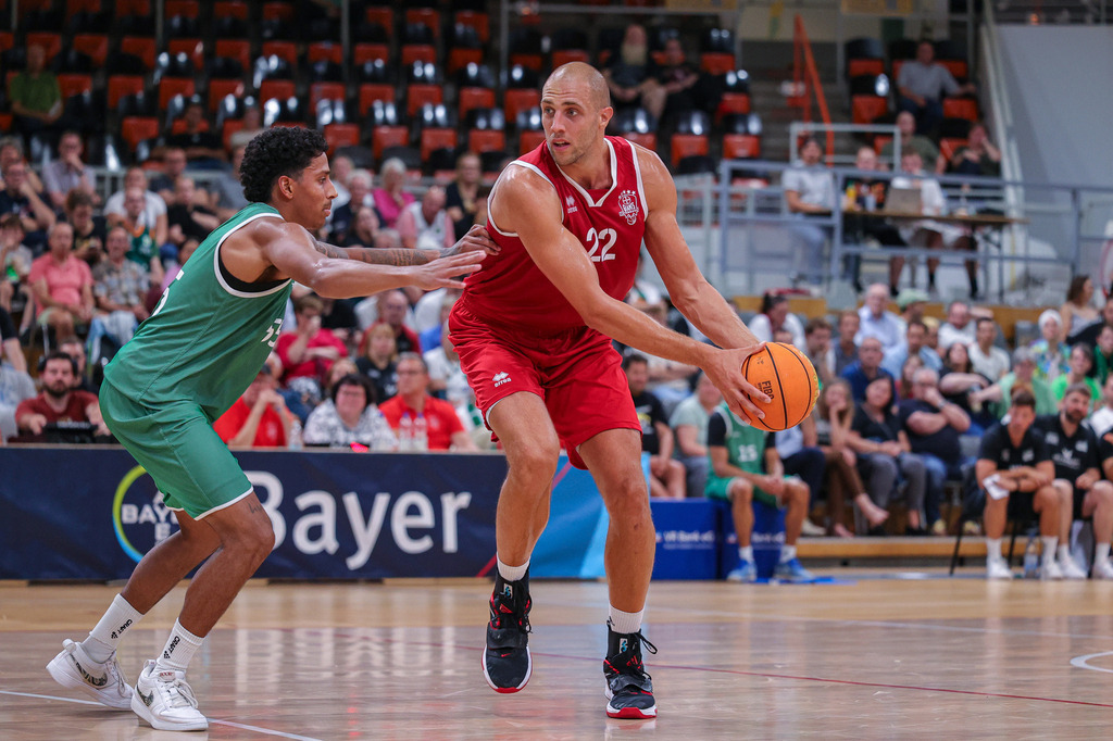 BAYER GIANTS vs VET-CONCEPT Gladiators Trier Test-86 | Fotos von Basketballspielen aus dem Raum NRW fotografiert von Gero Mueller-Laschet und Daniel Schaefer - Realisiert mit Pictrs.com