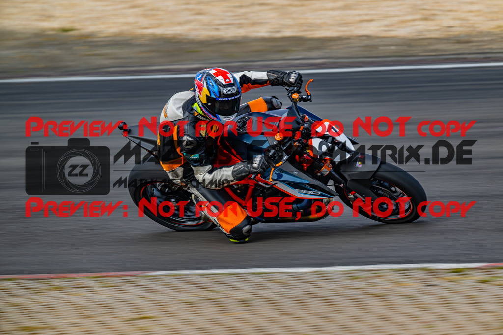 MaZZes_FotoMatrix_230719_7862 | ROT