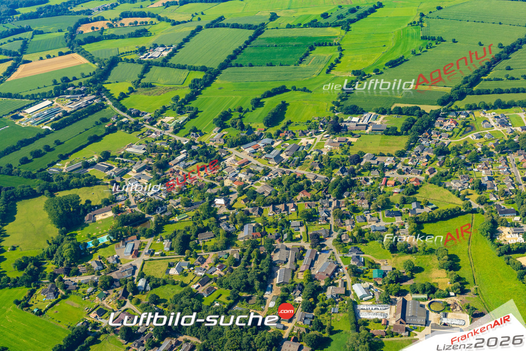 Vs Google Maps Dellstedt - Die Luftaufnahme wurde 2025 vom UL-Flugzeug heraus erstellt ( keine Drohnenaufnahme ) - Hochauflösende Luftaufnahme - für Wandbilder und großformatige Ausdrucke geeignet. Das besondere Geschenk!Hier alle&nbsp;Infos zur Lizenzierung der LuftaufnahmeWir fliegen auch dieses Jahr wieder in Ihre Region um Luftbilder zu erstellen.- Luftbild anfragen