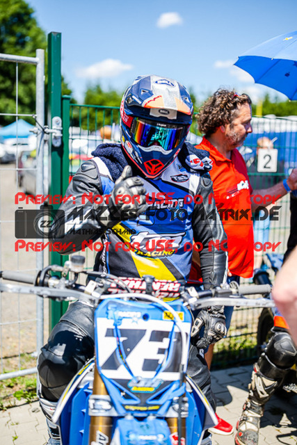 MaZZes_FotoMatrix_220703_2084 | UE40