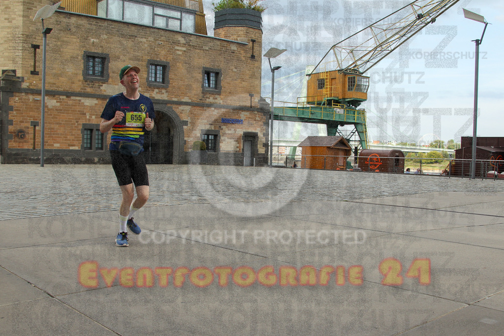 250920_1523_EV4_8649 | Sportfotografie im Rhein-Sieg Kreis, Köln, Bonn, NRW, Rheinland Pfalz, Hessen, etc. Unser Tätigkeitsfeld umfasst den Laufsport vom Volkslauf über den Marathon, Duathlon, Triathon bis zum Ultralauf wie Kölnpfad Ultra oder Schindertrail.