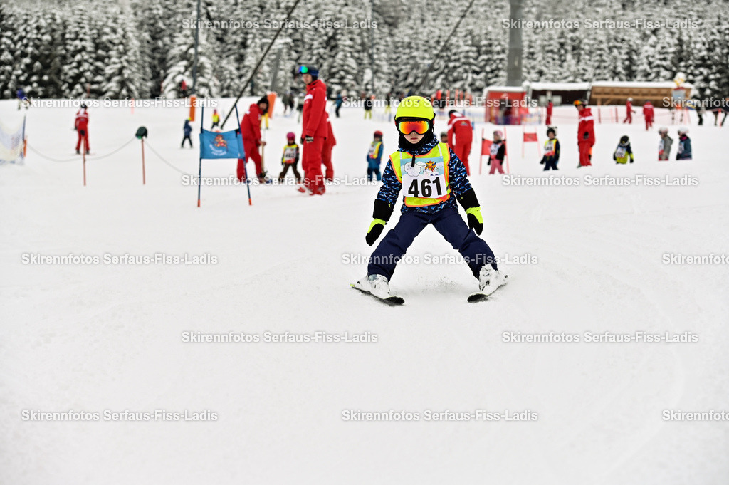 SRF_20.02.2026_0290 | Skirennfotos,Serfaus,Fiss,Ladis,Kinderskirennen,Winter,Tirol,Oberland,skirace,SFL,feelfree,weil wir's genießen,ski,Ski,skifahren,Sonnenplateau, - Realisiert mit Pictrs.com