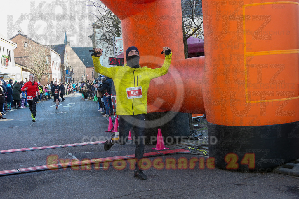 241201_1228_EX1_2309 | Sportfotografie im Rhein-Sieg Kreis, Köln, Bonn, NRW, Rheinland Pfalz, Hessen, etc. Unser Tätigkeitsfeld umfasst den Laufsport vom Volkslauf über den Marathon, Duathlon, Triathon bis zum Ultralauf wie Kölnpfad Ultra oder Schindertrail.