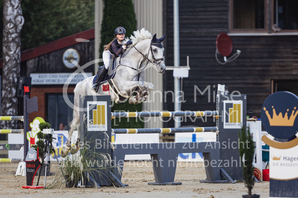 220826_Delbrueck_S1-Spr-202 | Deine schönsten Turniermomente als professionelle Fotos! Entdecke hochwertige Pferdesport-Fotografie im Online-Shop. Jetzt Fotos finden & bestellen!